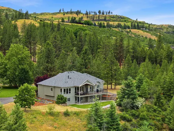16919 N South Bank Rd, Nine Mile Falls, WA 99026