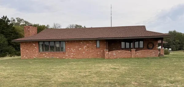 616 W US Hwy 160, Harper, KS 67058
