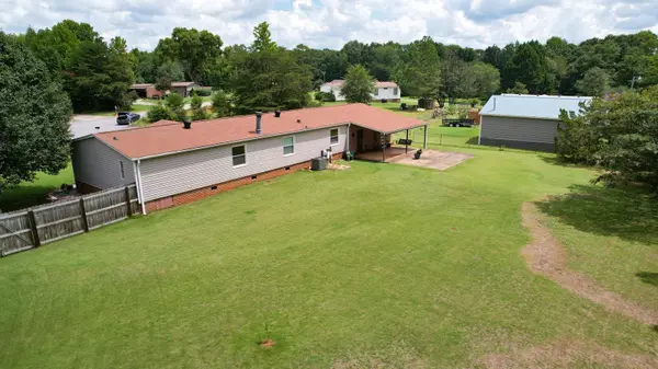 9 W Tyger CT, Greer, SC 29651
