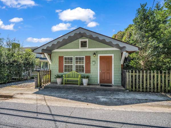 160 E Howard ST, Tryon, NC 28782