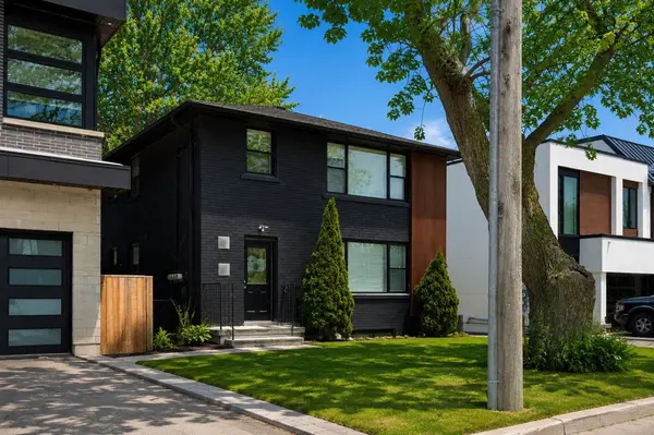 43 Broadview AVE, Mississauga, ON L5H 2S8