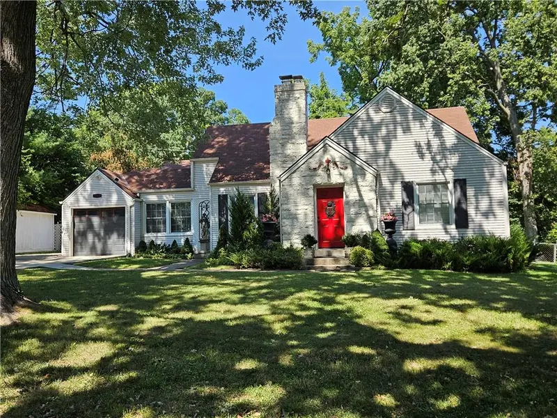 3753 N Grand AVE, Kansas City, MO 64116