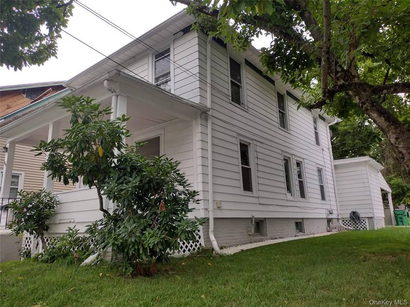 29 Kelsey RD, Poughkeepsie, NY 12601