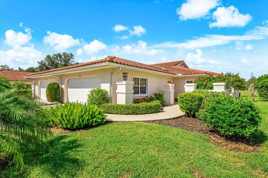7306 GOLF POINTE CIR, Sarasota, FL 34243