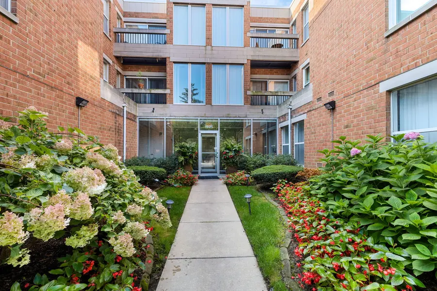 1925 Lake AVE #316, Wilmette, IL 60091