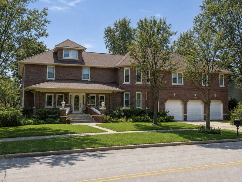 1506 Oswego RD #A, Naperville, IL 60540