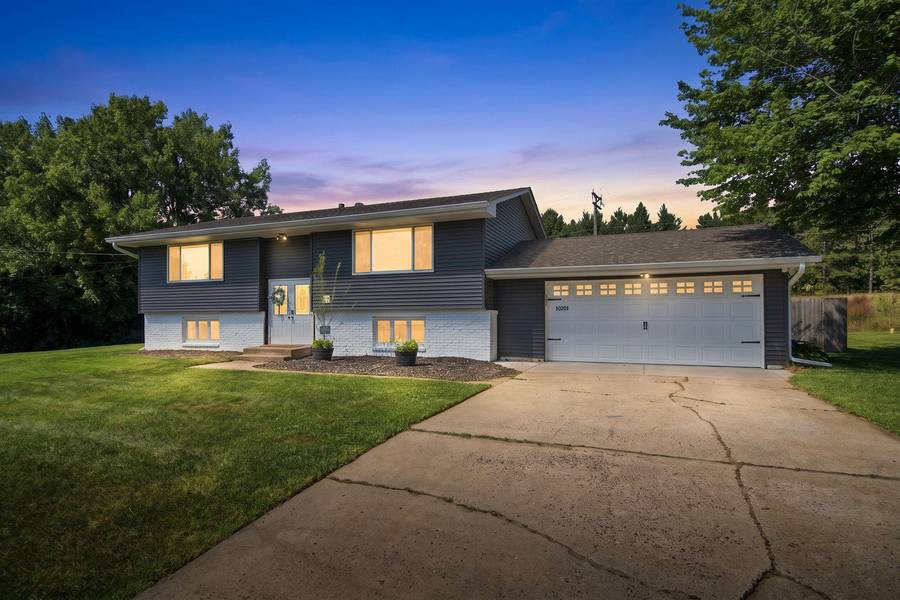 10201 209th ST N, Forest Lake, MN 55025