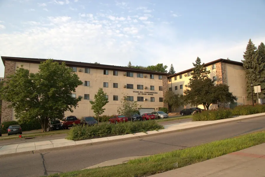 221 Grand AVE W #108, South Saint Paul, MN 55075