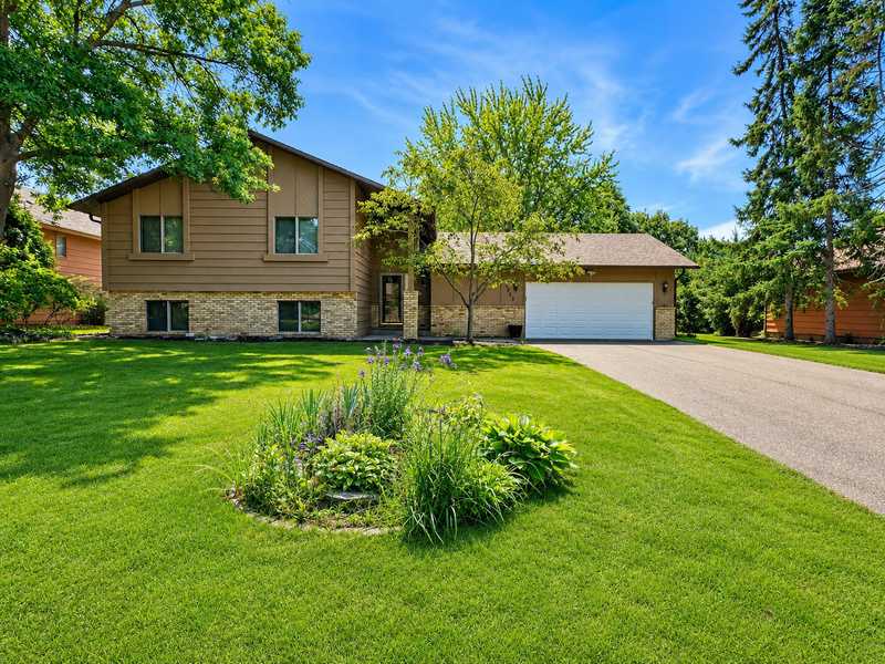 11963 Evergreen ST NW, Coon Rapids, MN 55448