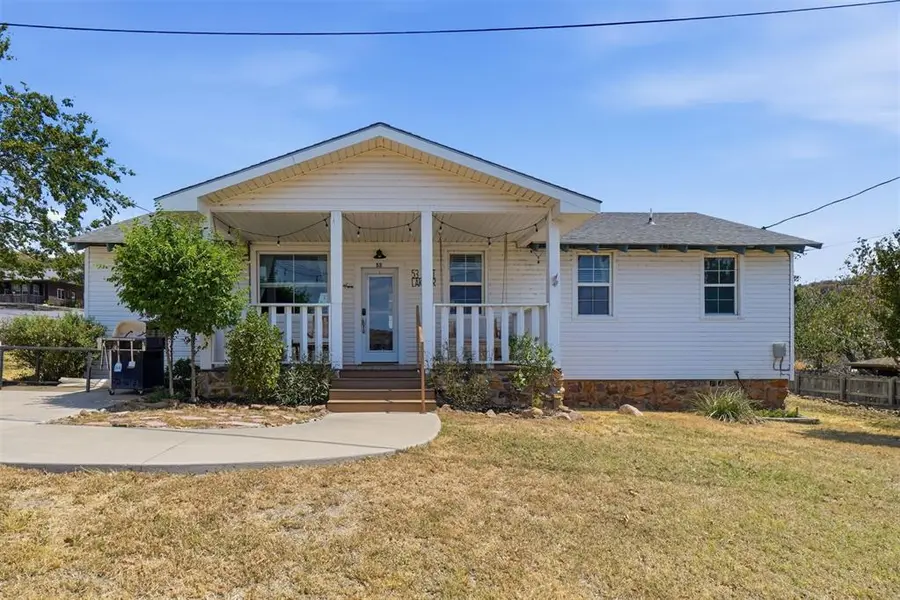 53 E Lake DR, Medicine Park, OK 73557