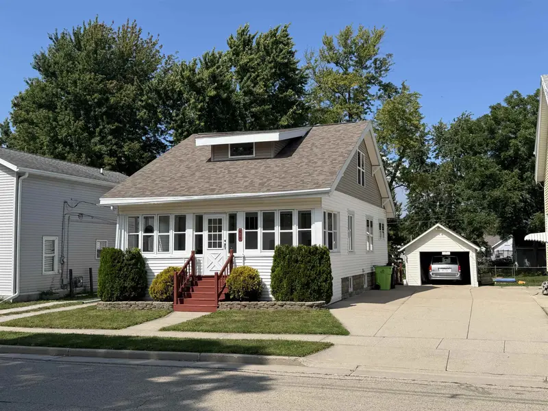 616 E JEFFERSON ST, Waupun, WI 53963