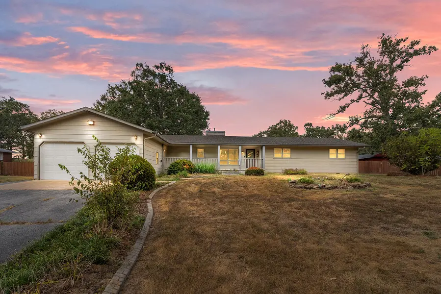 521 E Fremont RD, Lebanon, MO 65536