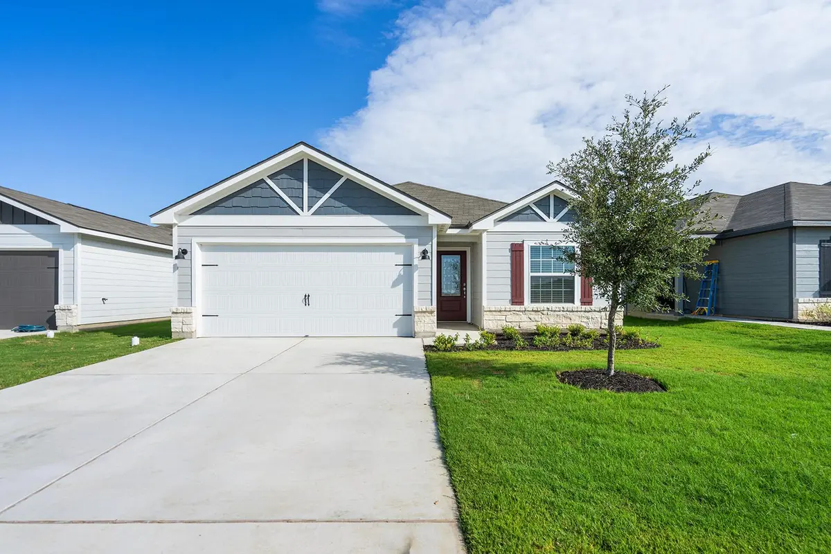 245 W Luna Blue LN, Jarrell, TX 76537
