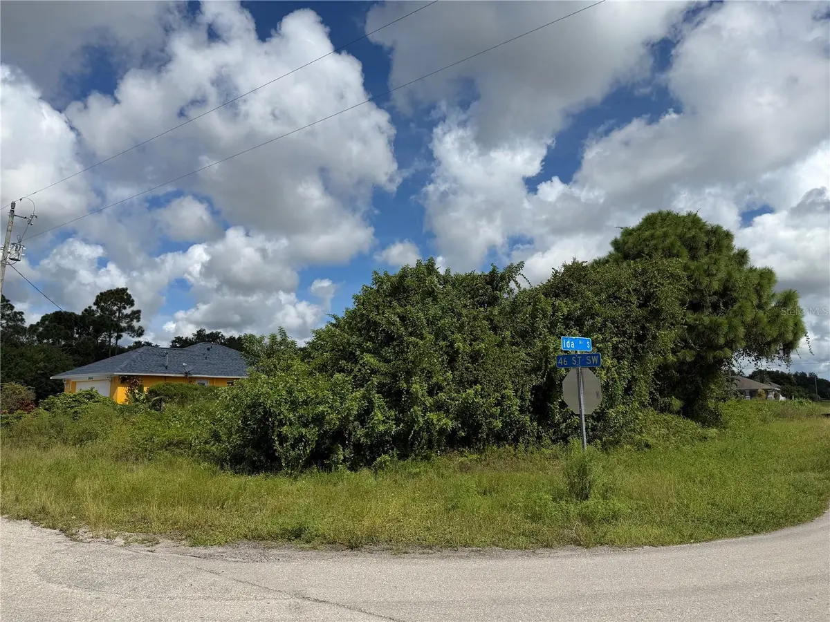 2902 46TH ST SW, Lehigh Acres, FL 33976