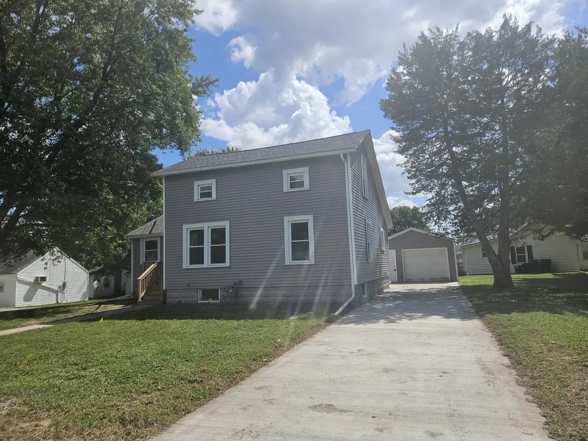 1211 W 5th ST, Rock Falls, IL 61071