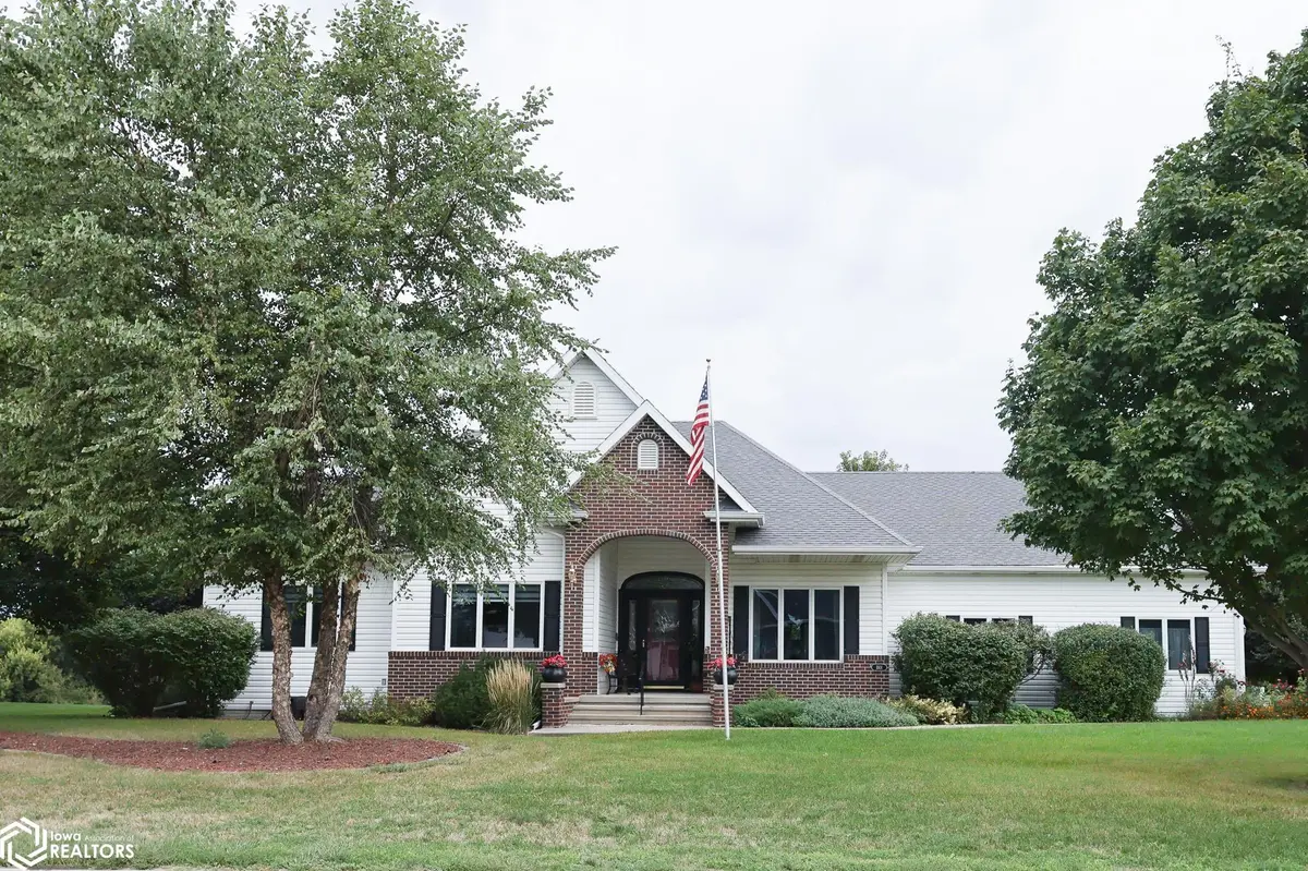 1101 Kamen DR, Webster City, IA 50595