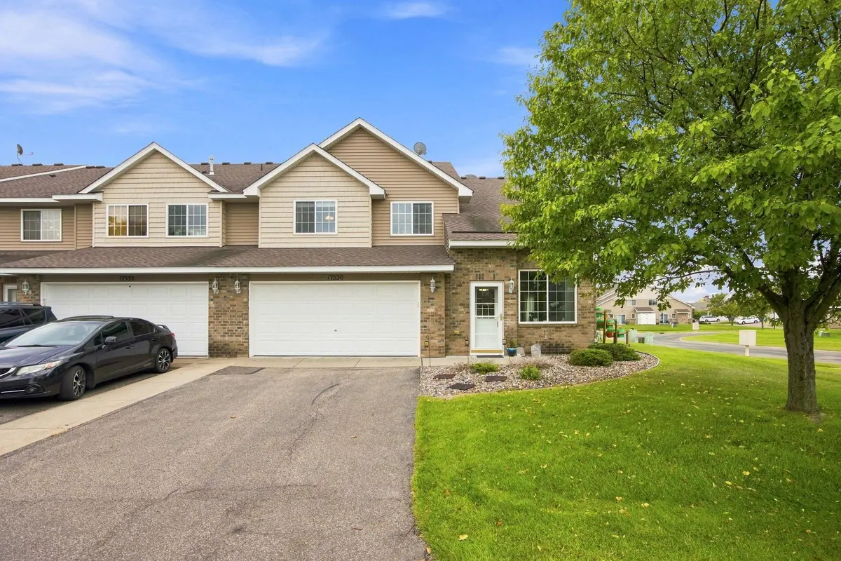 17530 Gillette WAY #7052, Lakeville, MN 55044