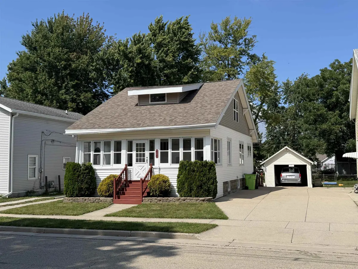 616 E JEFFERSON ST, Waupun, WI 53963