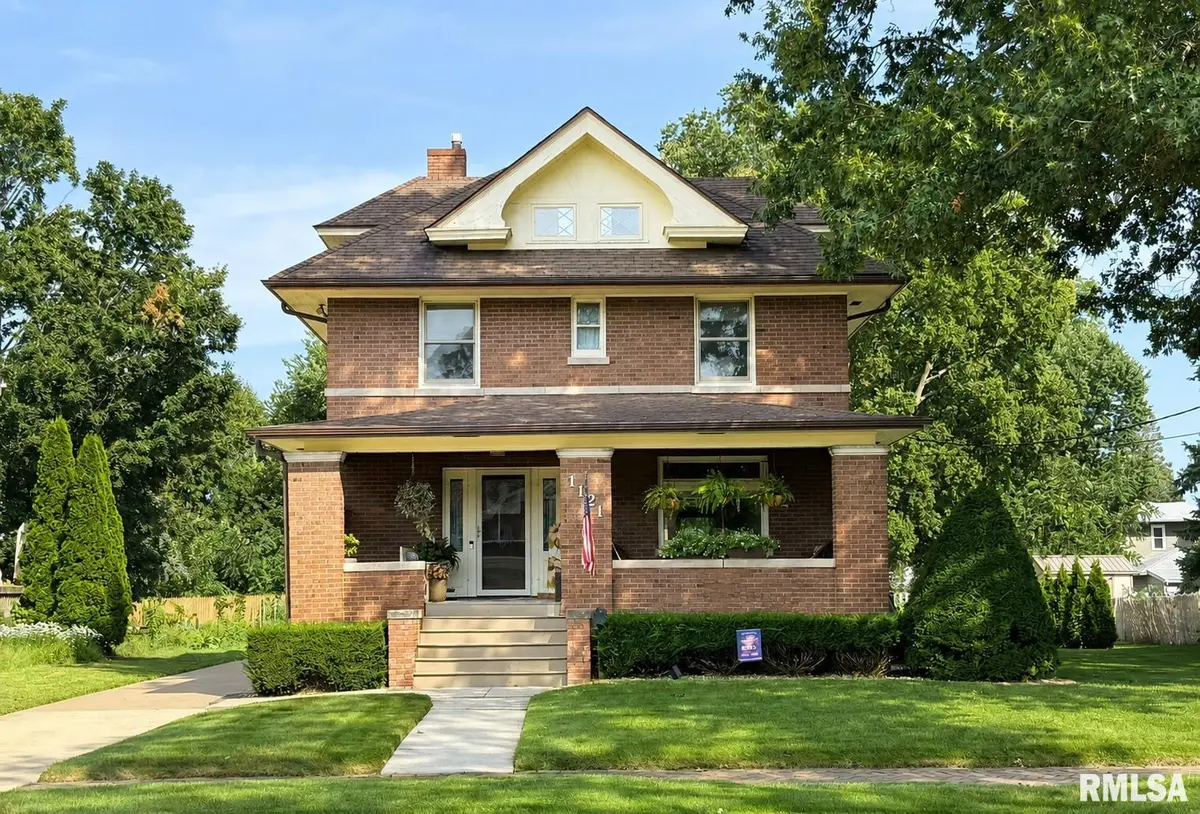 1121 N KELLOGG ST, Galesburg, IL 61401
