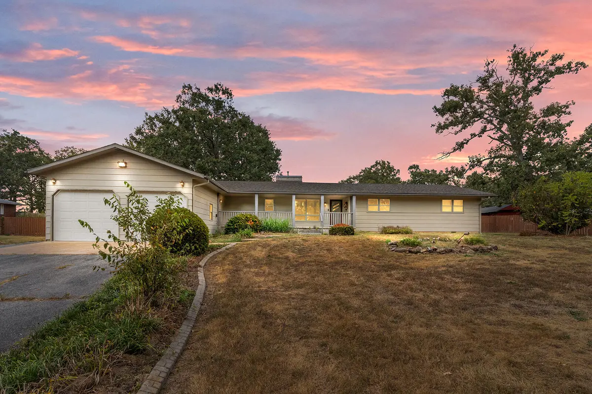521 E Fremont RD, Lebanon, MO 65536