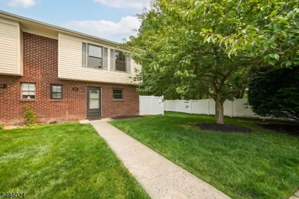 25 Driscoll Ct #1, North Brunswick Twp., NJ 08902