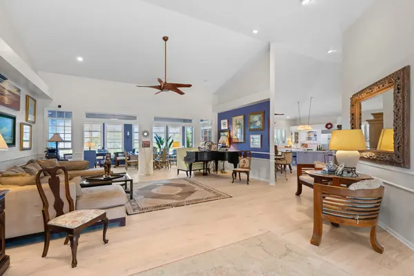 73-4767 HALOLANI ST, Kailua Kona, HI 96740