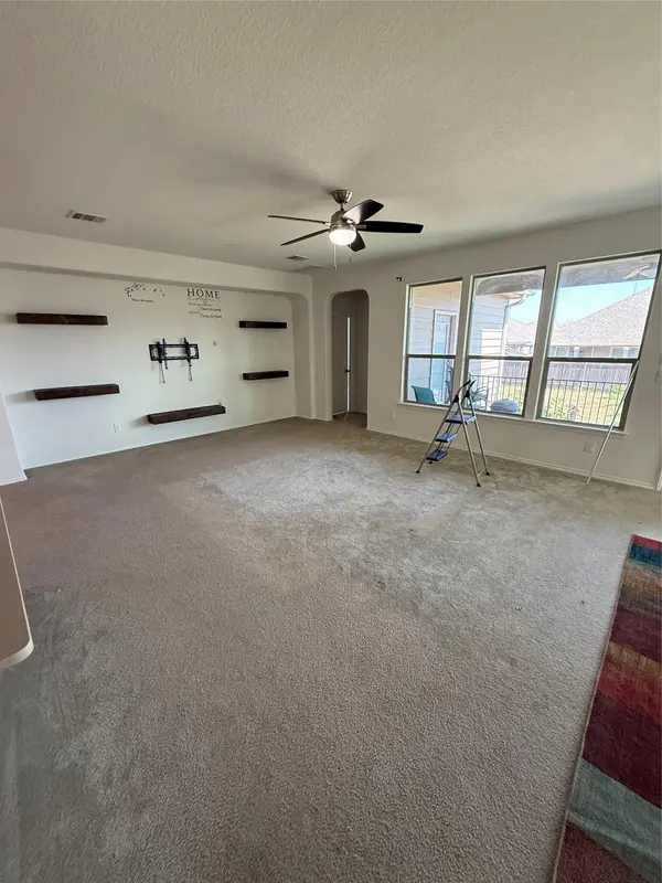 16602 Brogan LN, Pflugerville, TX 78660