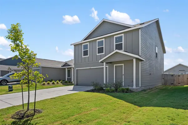 333 Cowpoke DR, Jarrell, TX 76537