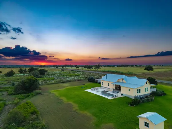 2210 FM 615, Schulenburg, TX 78956