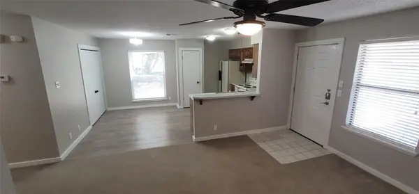 20800 Bonanza ST #B, Lago Vista, TX 78645