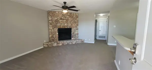 20800 Bonanza ST #B, Lago Vista, TX 78645