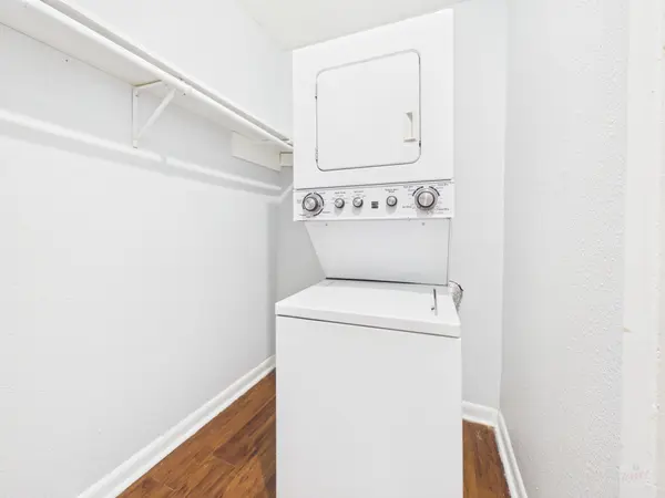 2401 Manor RD #127, Austin, TX 78722