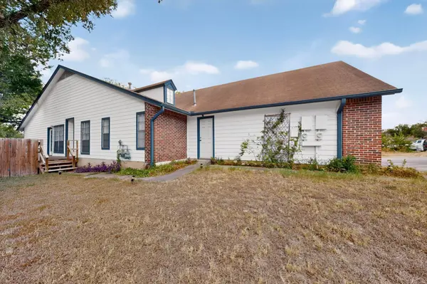 1602 Waterloo TRL #B, Austin, TX 78704