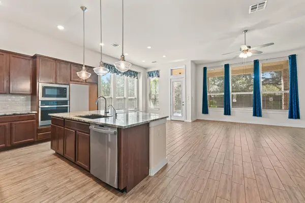 424 Teakmill TRL, San Marcos, TX 78666
