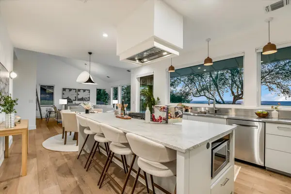 13 Meridian DR, Wimberley, TX 78676