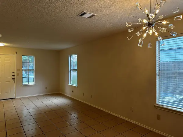 6106 La Naranja LN, Austin, TX 78749