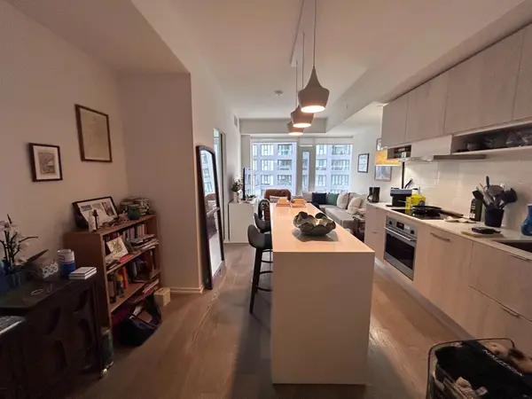 5 Soudan AVE #1910, Toronto C10, ON M4S 0B1