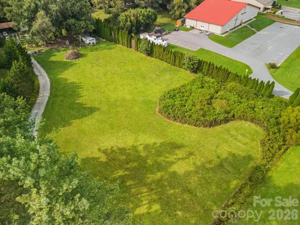 5640 Boylston HWY, Mills River, NC 28759