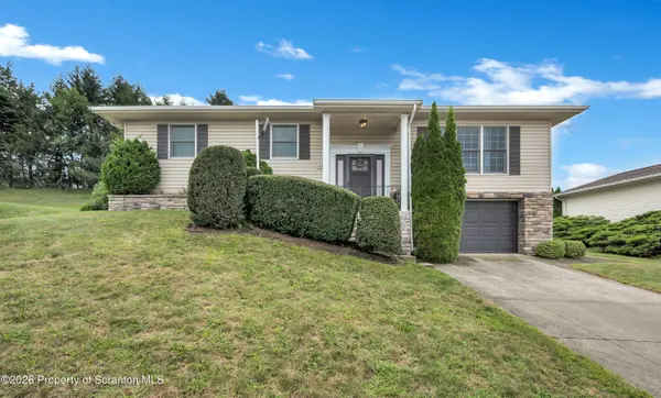 518 Shirley LN, Dunmore, PA 18512