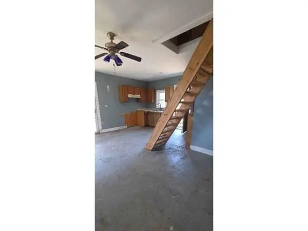 3035 Donnelly AVE, Kansas City, MO 64129