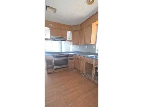 3035 Donnelly AVE, Kansas City, MO 64129