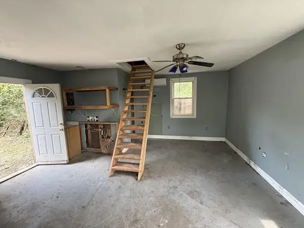 3035 Donnelly AVE, Kansas City, MO 64129