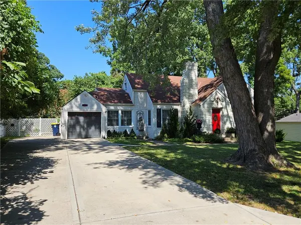 3753 N Grand AVE, Kansas City, MO 64116