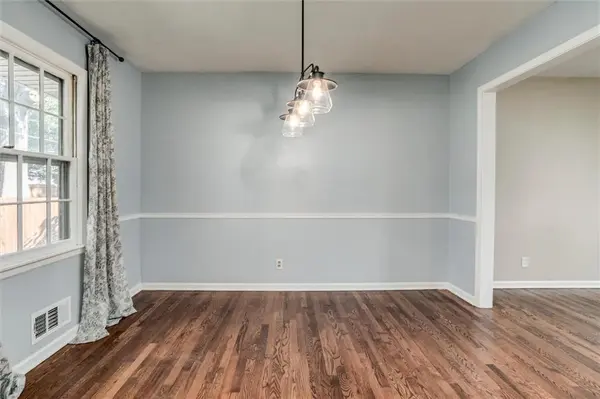 9304 Switzer ST, Overland Park, KS 66214