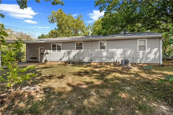 18822 S 1491 RD, Nevada, MO 64772