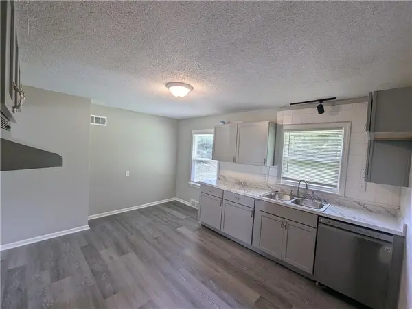 1206 E 134th ST, Grandview, MO 64030