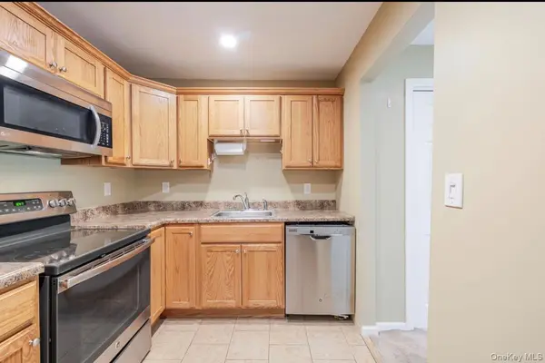 603 Fox Run LN, Carmel, NY 10512