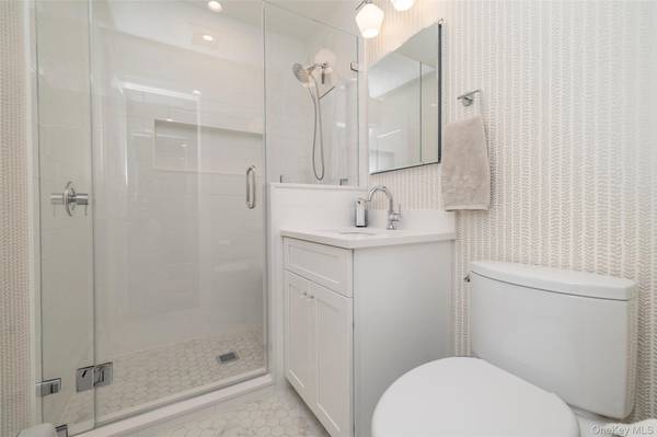 250 N Village AVE #C22, Rockville Centre, NY 11570