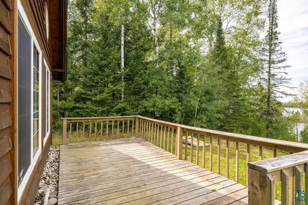 2209 Harris Bay Rd, Makinen, MN 55763