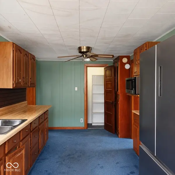 220 12th ST, Bloomfield, IN 47424